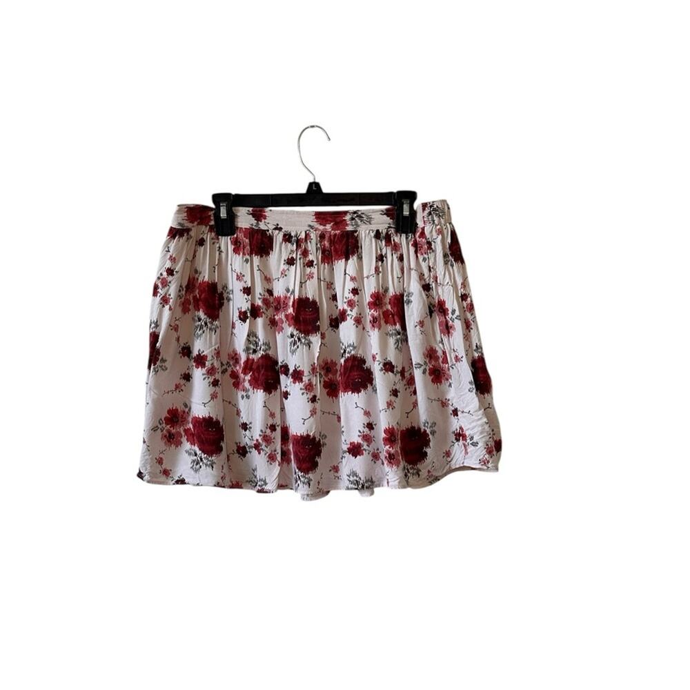 American Eagle Red and White Floral Mini Skirt - Women’s Size L - Picture 2 of 4